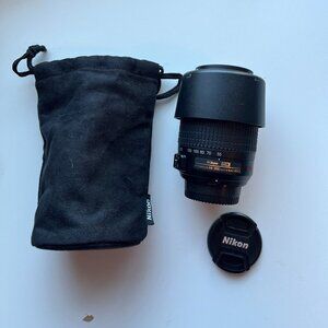 Nikon DX AF-S Nikkor 55-200MM 1:4-5.6G ED Zoom Lens w/ Travel Pouch